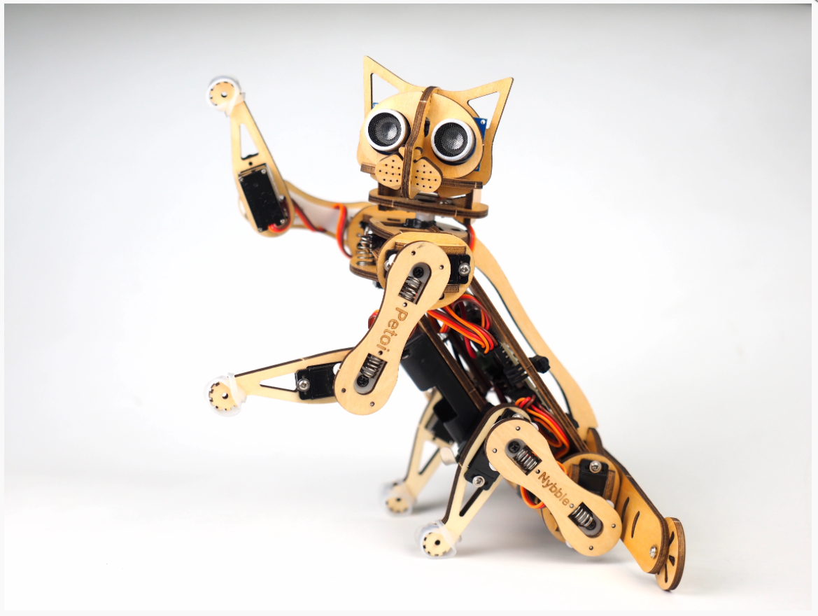 Un chat robot fait fondre les foules au salon électronique de Las