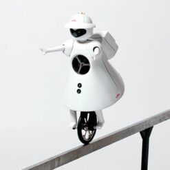 Robot compagnon éducatif humanoïde à vélo Murata Girl Robots